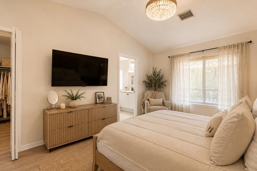 Beautifully updated 3-bedroom, 2.5-bath townhome in the gated - photo 18