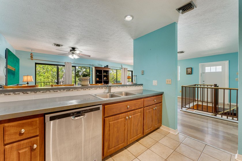 Discover exceptional waterfront living in the heart of Key - photo 21