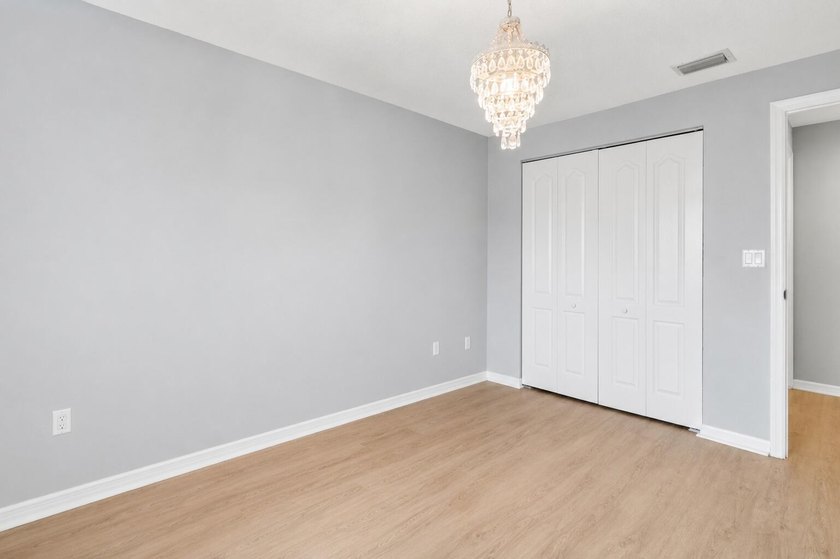 Beautifully updated 3-bedroom, 2.5-bath townhome in the gated - photo 22