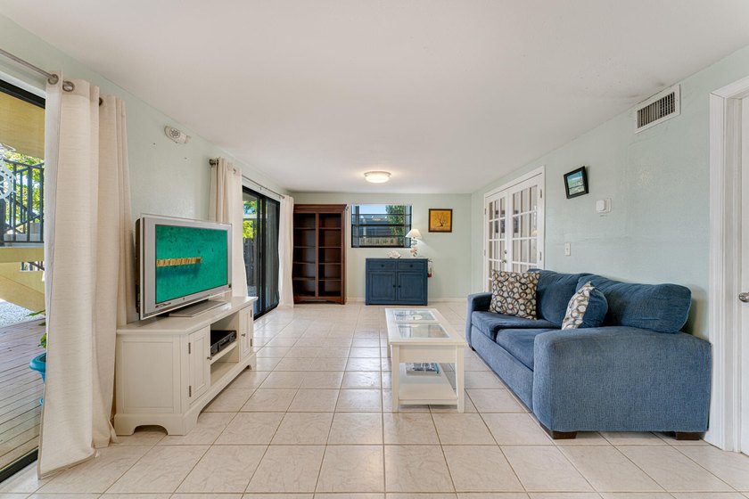 Discover exceptional waterfront living in the heart of Key - photo 34