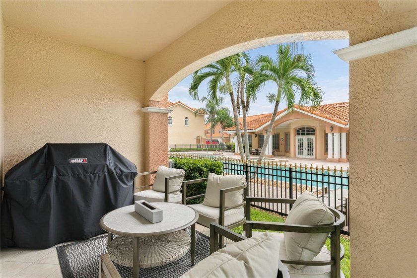 Under contract-accepting backup offers. Welcome to easy Florida - photo 2