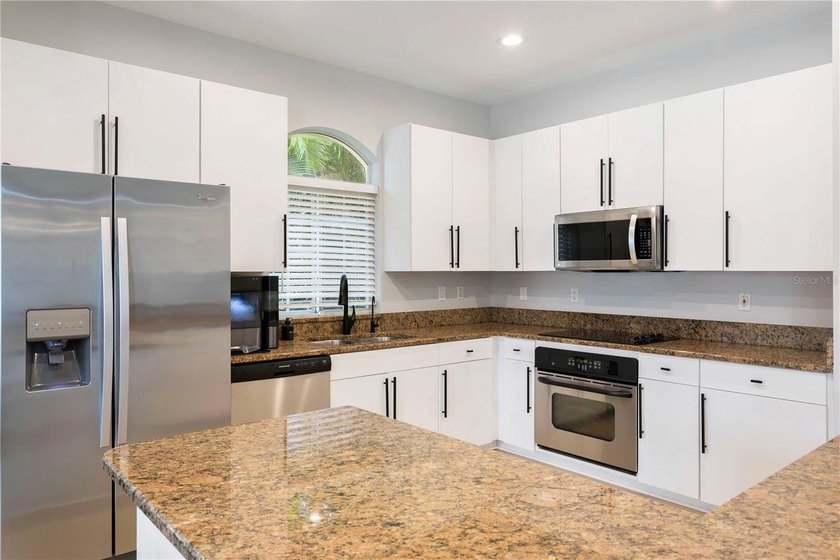 Under contract-accepting backup offers. Welcome to easy Florida - photo 10