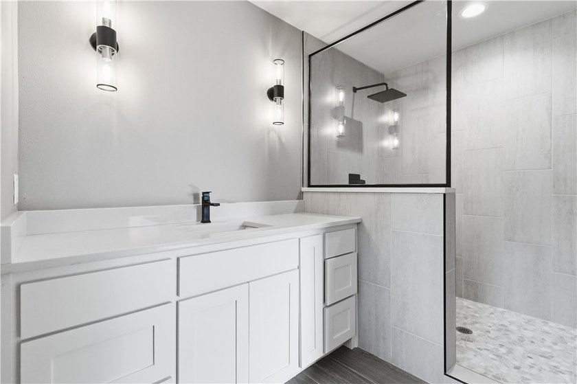 Completely transformed from top to bottom, this beautifully - photo 25