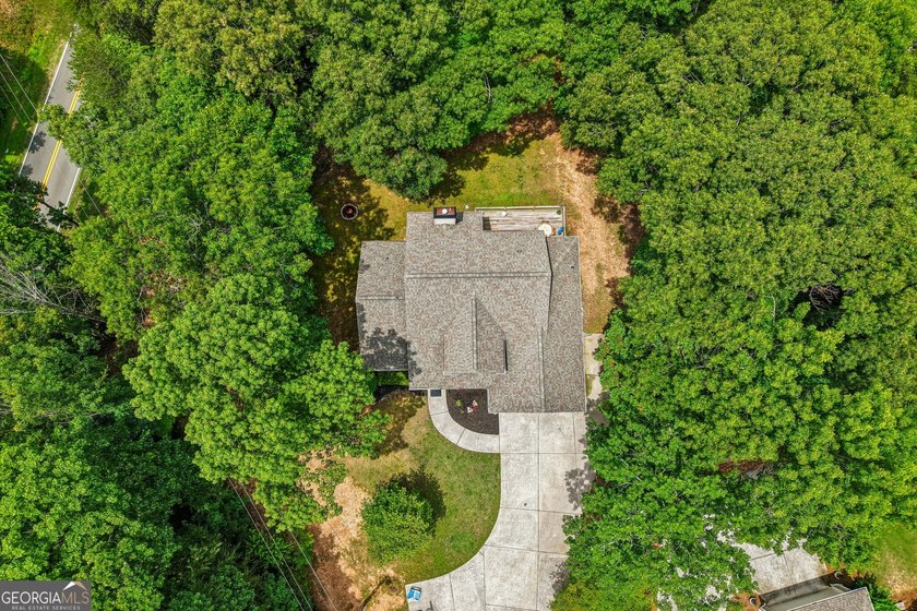 Lake Lanier convenience without the high price tag! Nestled on a - photo 31