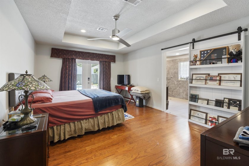 Beautiful 3-bedroom, 2-bath brick home offering comfort - photo 35