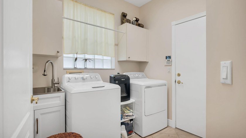 7049 Veneto Dr - photo 42