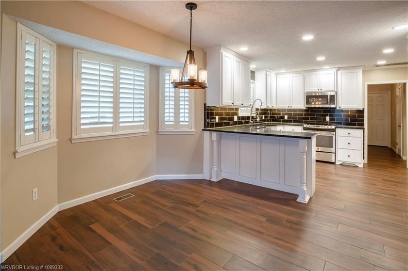 Beautifully updated 4 bedroom, 3 bath home located on a - photo 11