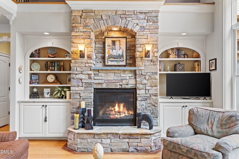 **Silver Parade of Homes Award Winner!** Luxury, comfort, and - photo 14
