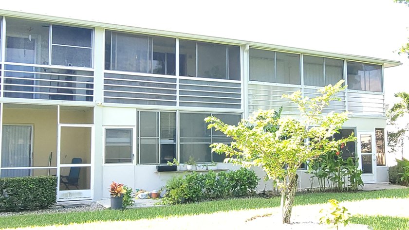 Bright and charming, lightly updated, one bedroom, one bath - photo 21