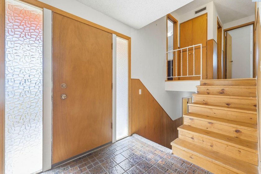 MLS# 293334 This well-located 4-bedroom home offers convenience - photo 6