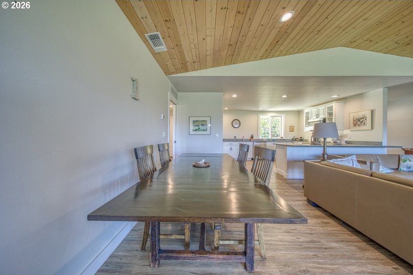 Built in 2021 by a reputable local contractor, this - photo 14