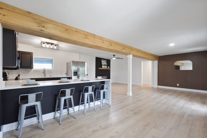 Completely remodeled and move in ready! This 3 bedroom, 2 - photo 18
