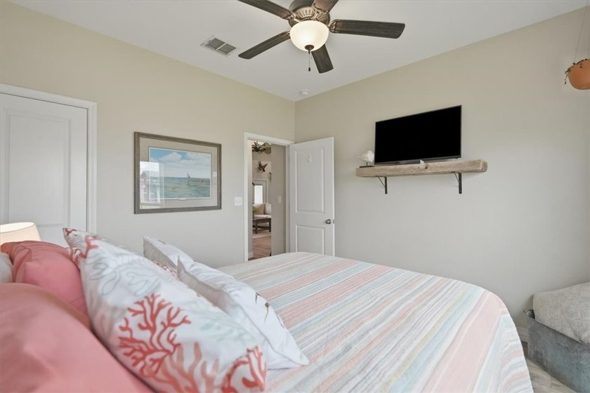 Come check out 7802 Krypton Dr. in Corpus Christi! This stunning - photo 19