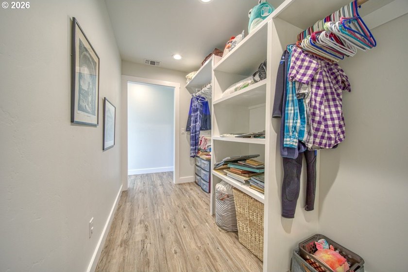 Built in 2021 by a reputable local contractor, this - photo 23