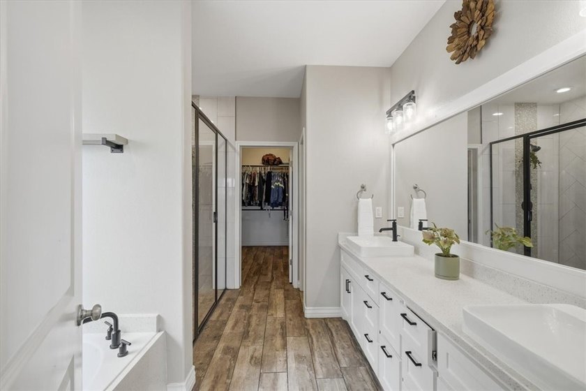 Come check out 7802 Krypton Dr. in Corpus Christi! This stunning - photo 24