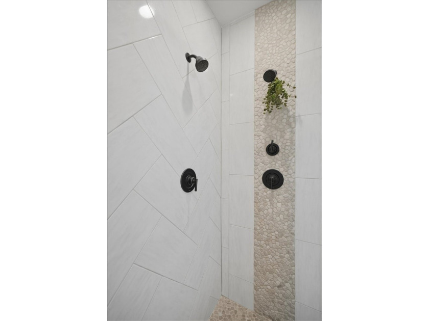 Come check out 7802 Krypton Dr. in Corpus Christi! This stunning - photo 25