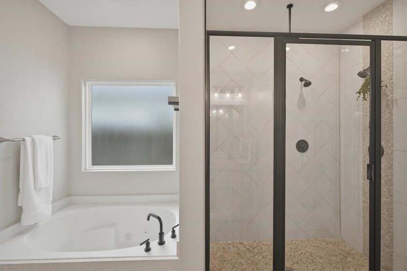 Come check out 7802 Krypton Dr. in Corpus Christi! This stunning - photo 26