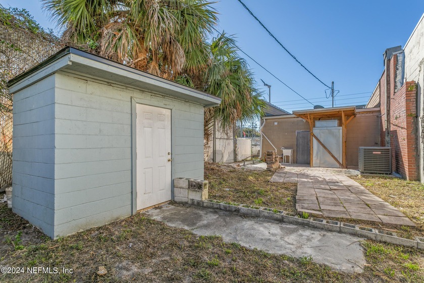 EUROPEAN GROCERY STORE BUILDING, LAND &amp; CONTENTS FOR SALE! HIGH - photo 31