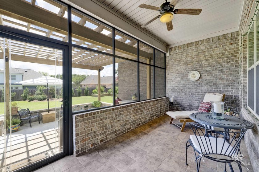 A stunning custom home in the beautiful Summer Lake community - photo 35