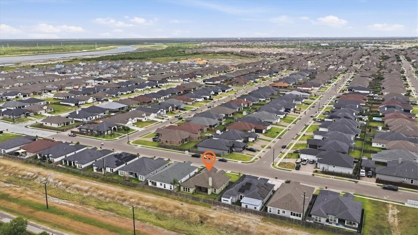 Come check out 7802 Krypton Dr. in Corpus Christi! This stunning - photo 37