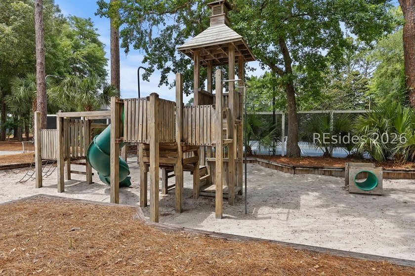 Experience Lowcountry luxury in this stunning new construction - photo 25
