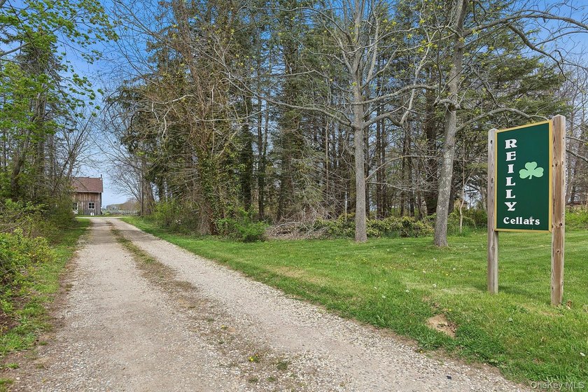 Set along the iconic agricultural stretch of the Main Road in - photo 4