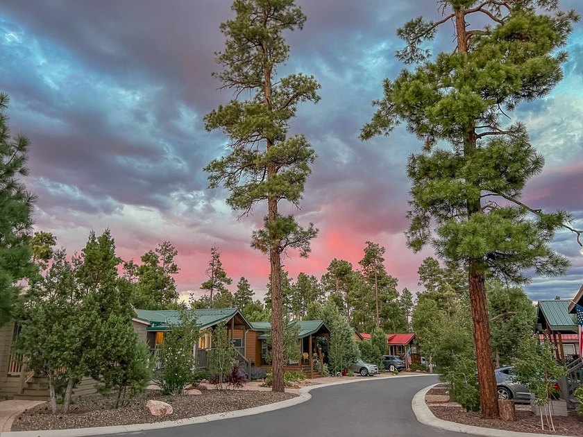 A beautifully appointed park model home that offers everything - photo 30