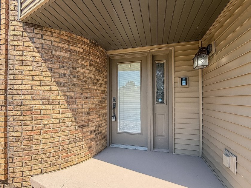 Spacious 4 bedroom, 2.5 bath home with a 4 car garage on over - photo 4