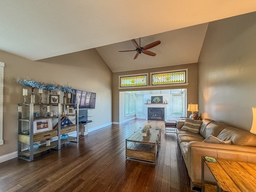 Spacious 4 bedroom, 2.5 bath home with a 4 car garage on over - photo 5