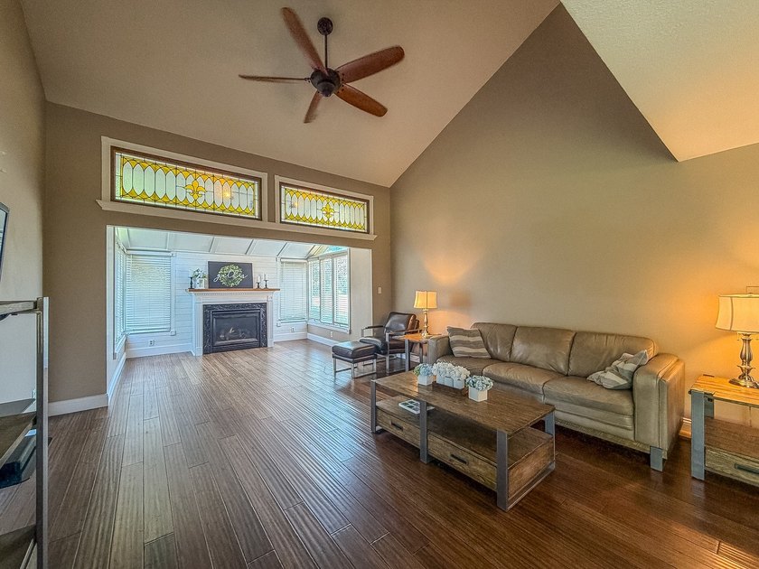 Spacious 4 bedroom, 2.5 bath home with a 4 car garage on over - photo 6