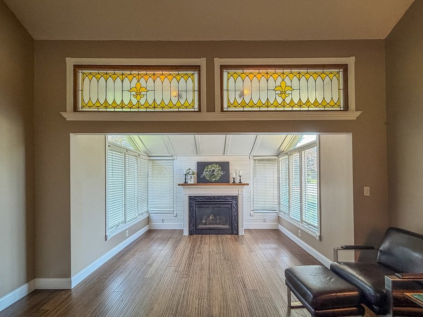 Spacious 4 bedroom, 2.5 bath home with a 4 car garage on over - photo 7