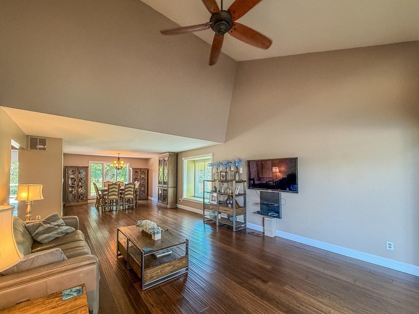 Spacious 4 bedroom, 2.5 bath home with a 4 car garage on over - photo 10