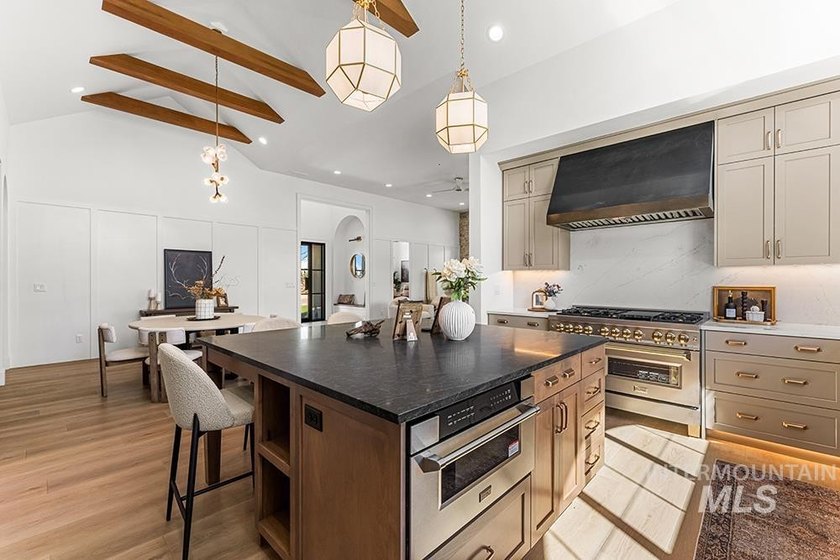 A stunning custom home in the esteemed Terra View community, set - photo 6