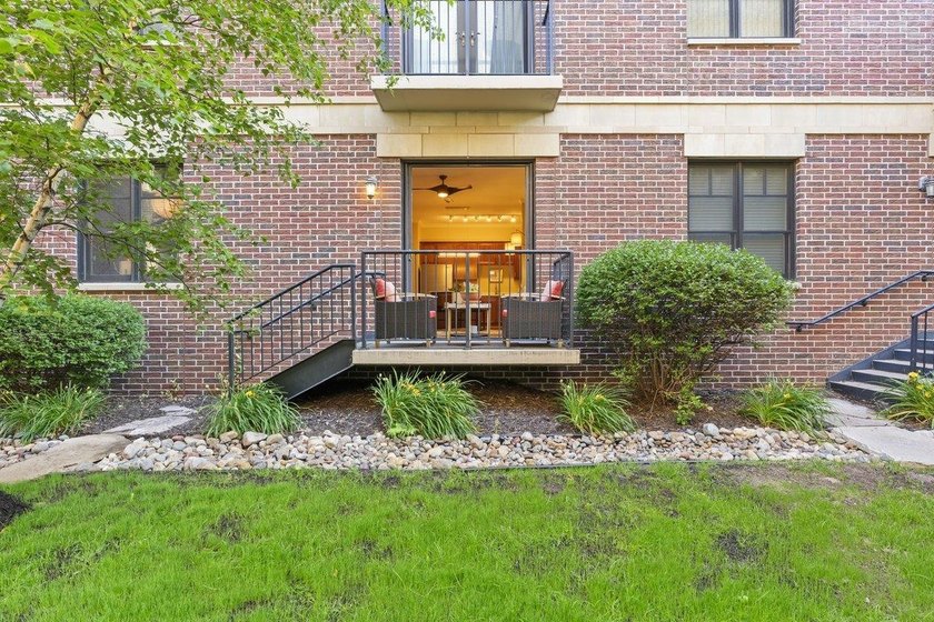 Modern Luxury with European Charm - Fully Updated *Unicorn* Unit - photo 12