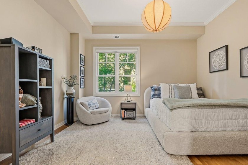 Modern Luxury with European Charm - Fully Updated *Unicorn* Unit - photo 16