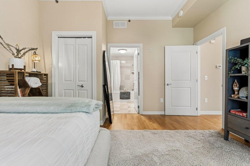 Modern Luxury with European Charm - Fully Updated *Unicorn* Unit - photo 23