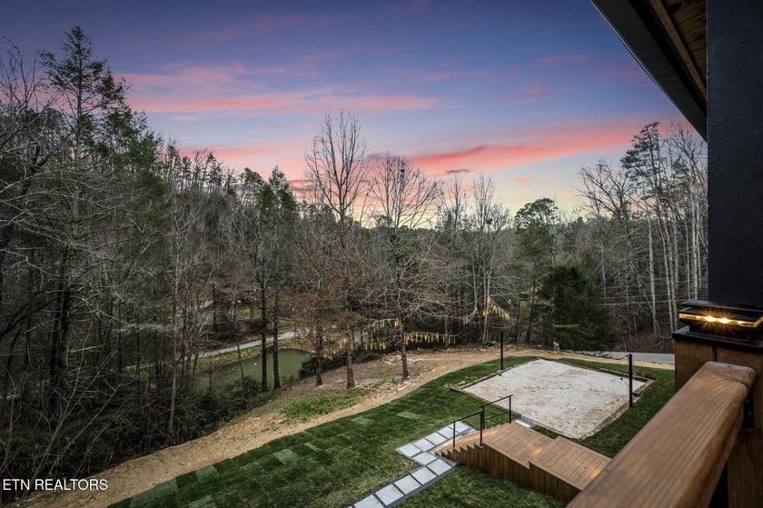 One of the Smoky Mountains' premier luxury short-term rental - photo 33