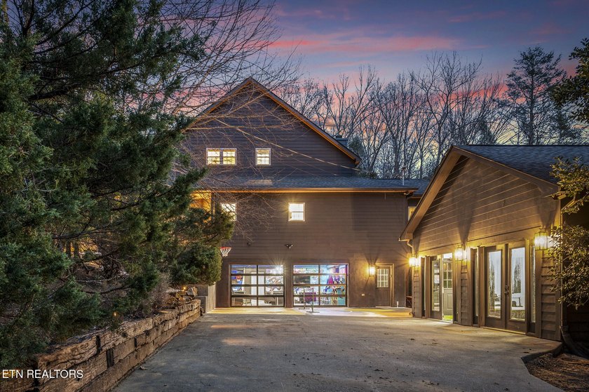 One of the Smoky Mountains' premier luxury short-term rental - photo 35