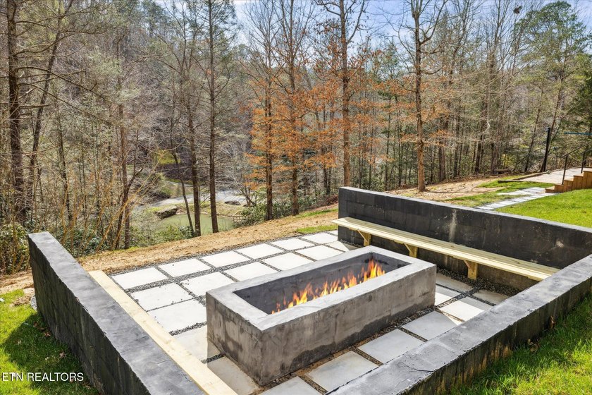 One of the Smoky Mountains' premier luxury short-term rental - photo 46