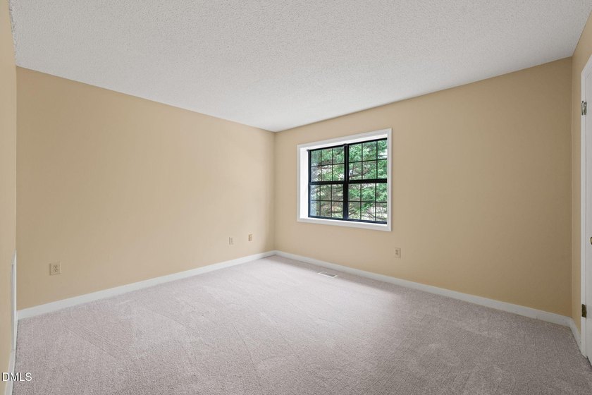Welcome to this charming end-unit townhome in the desirable - photo 19