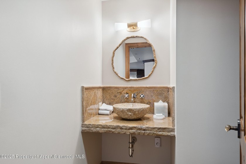 2024 renovations completed (including new decor, furniture - photo 9