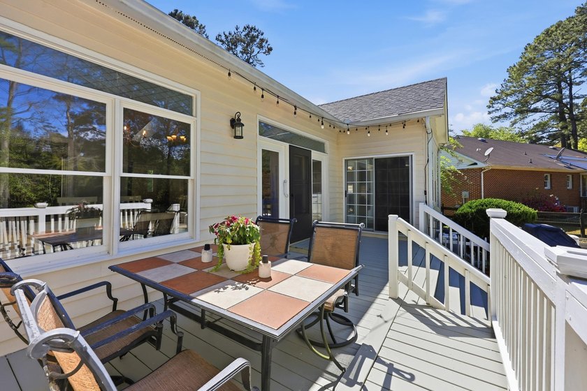 Saltwater pool, golf-course frontage, and oak hardwoods - photo 44