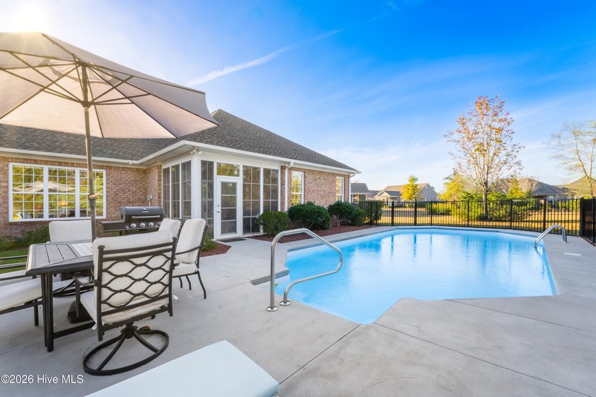 Beautiful brick home tucked away on a private cul-de-sac lot in - photo 11