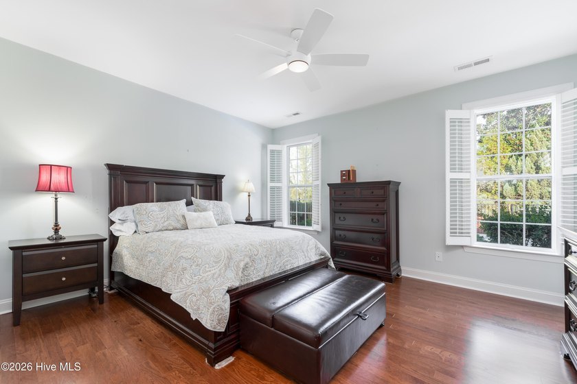 Beautiful brick home tucked away on a private cul-de-sac lot in - photo 13