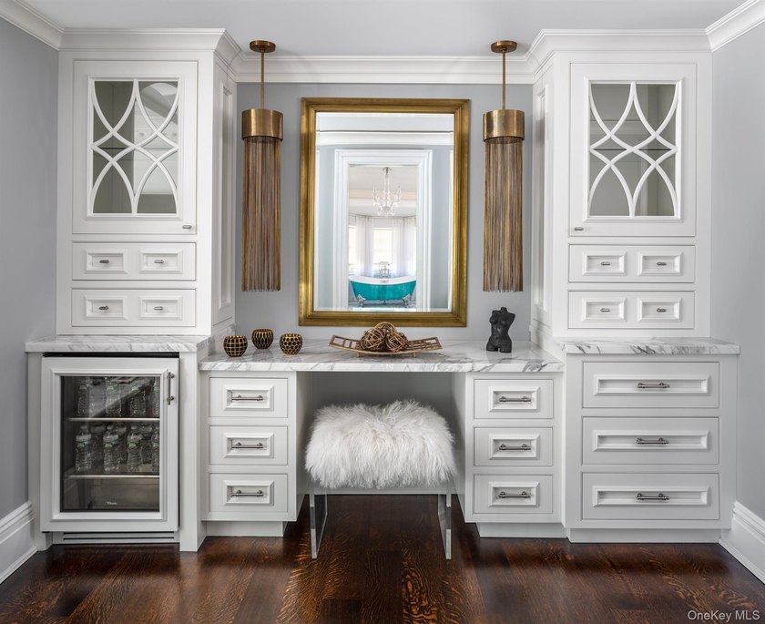 This Extraordinary Custom-Built Residence Represents A Rare - photo 16