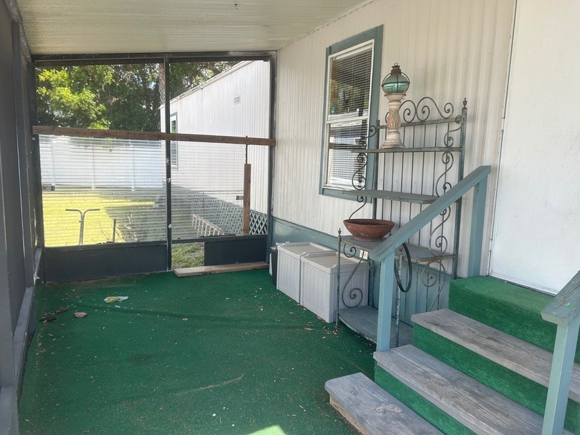 Well-maintained 2BR/2BA mobile home located just minutes from - photo 17