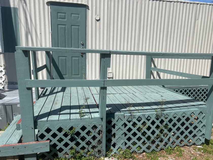 Well-maintained 2BR/2BA mobile home located just minutes from - photo 18