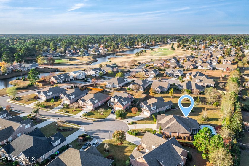Beautiful brick home tucked away on a private cul-de-sac lot in - photo 21