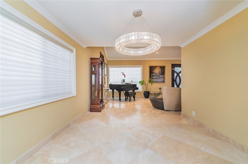 Hidden Gem for your Life-Style! Move-in Ready. Unobstructed view - photo 18