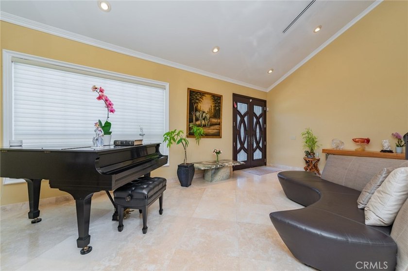 Hidden Gem for your Life-Style! Move-in Ready. Unobstructed view - photo 21